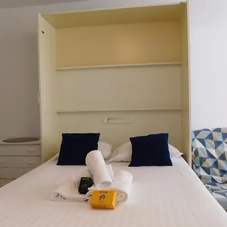 Cosy T1 Soleil D'or Air-conditionned * Juan-les-Pins